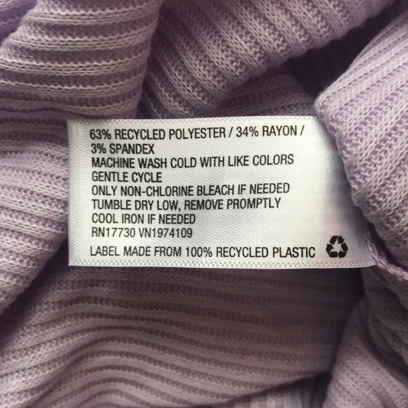 Cropped Long Sleeve with Draw String Women’s Large - Picture 7 of 8